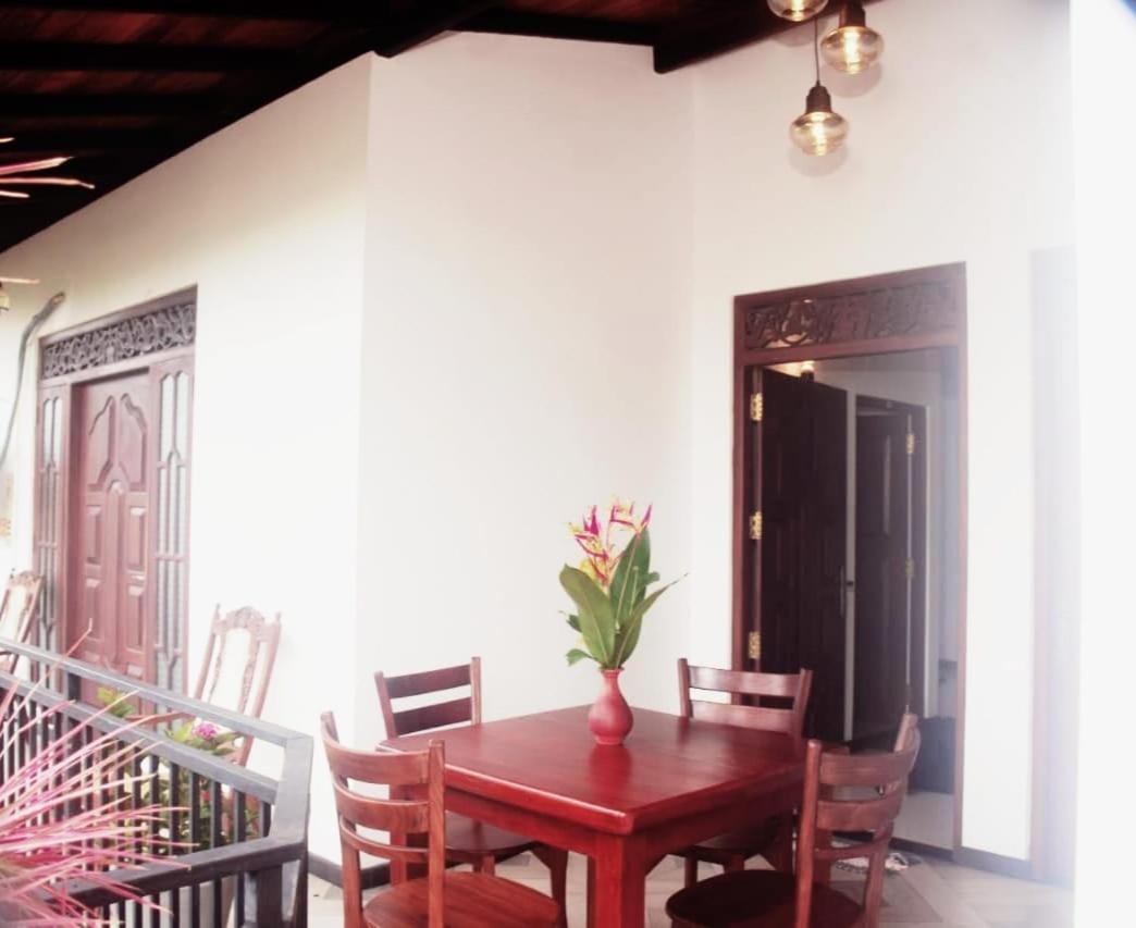 אונה ואטונה Winsi Villa מראה חיצוני תמונה
